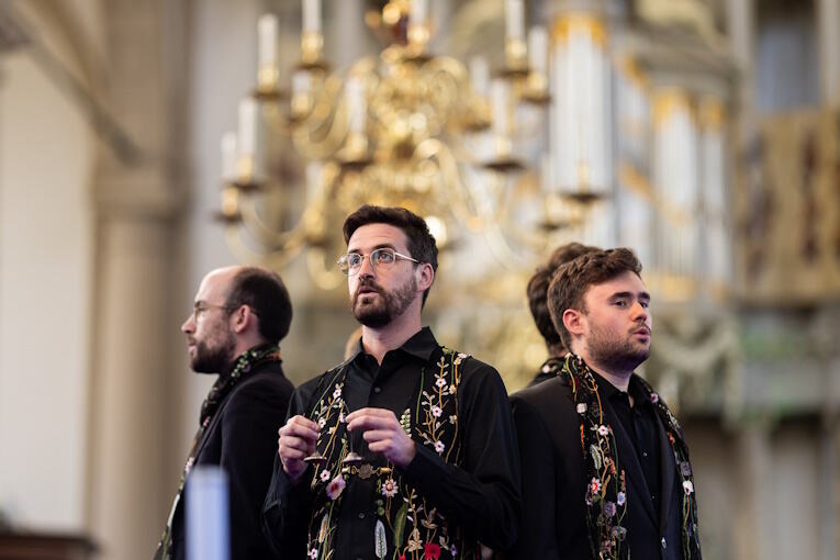 29Wishful-Singing_Gregorian_©-Juri-Hiensch