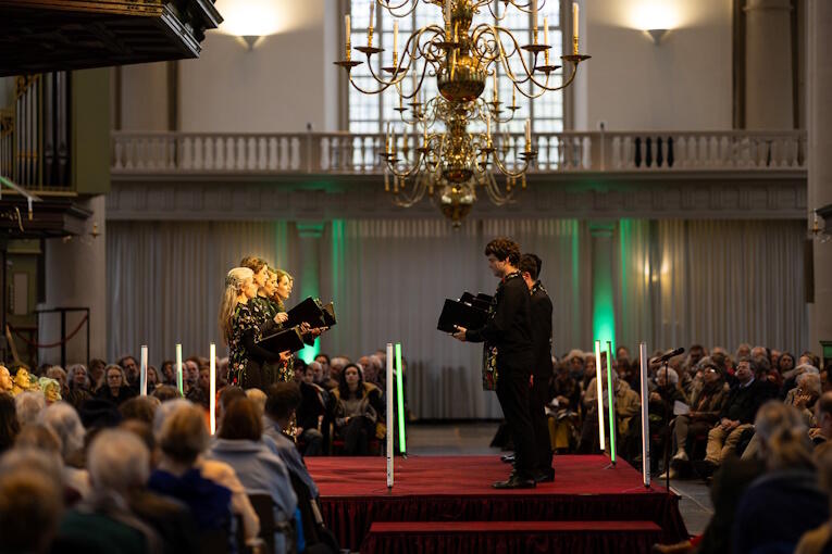 44Wishful-Singing_Gregorian_©-Juri-Hiensch
