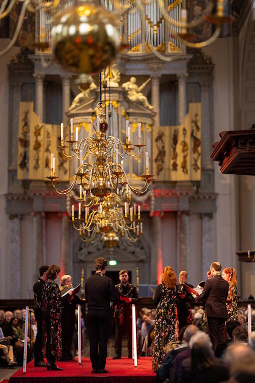 46Wishful-Singing_Gregorian_©-Juri-Hiensch