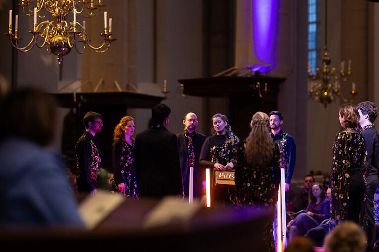 53Wishful-Singing_Gregorian_©-Juri-Hiensch